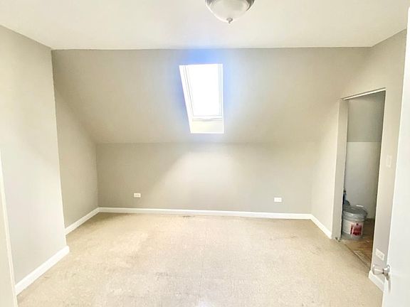 4th image of 2258 S Washtenaw Ave #4