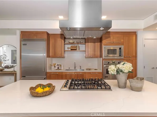 9 Macarthur Pl Unit 404, Santa Ana, CA 92707