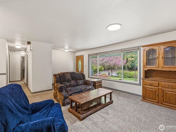 5th image of 600 N 23rd Ave.