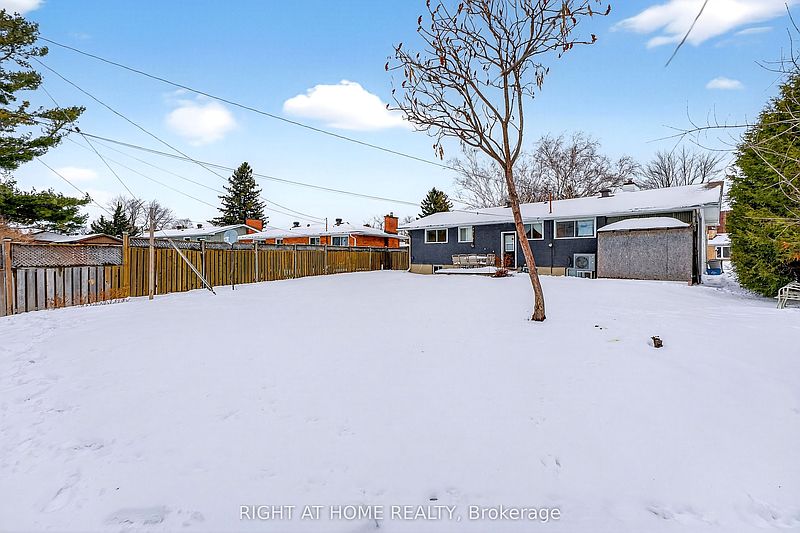 Ottawa House for rent - 4 Bedrooms — photo 37