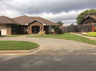 919 Sherwood St, Weatherford, OK 73096