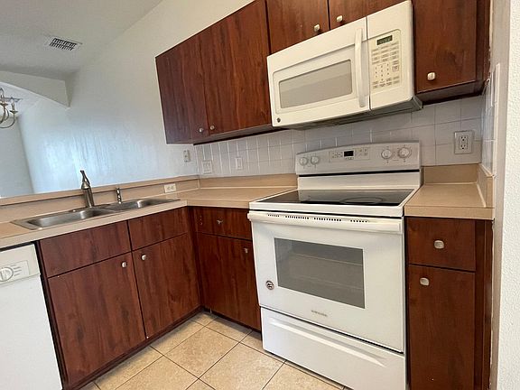 4th image of 1244 S Beach Cir