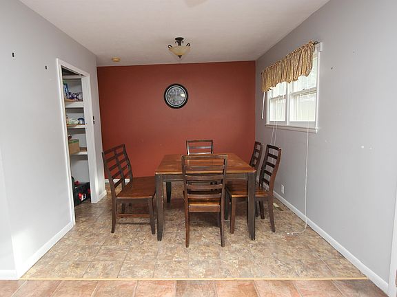 5th image of 3219 9th Ave