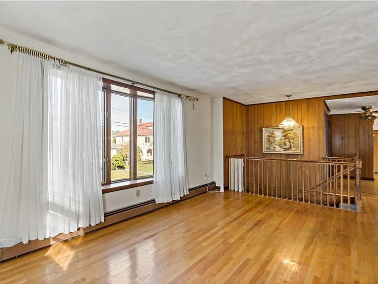 51 Bellevue Ave — Photo 4