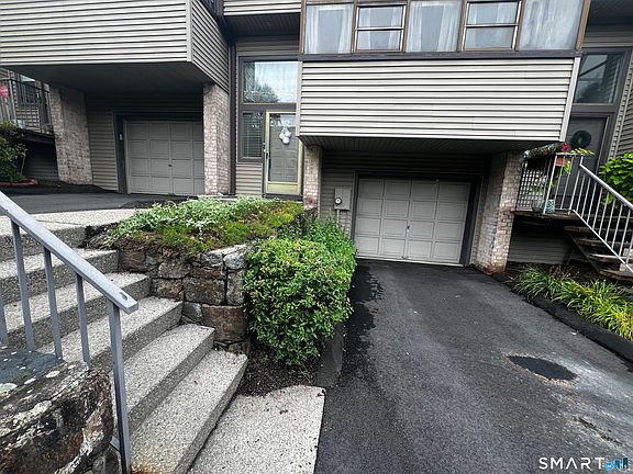 2nd image of 2539 Bedford Street #38C