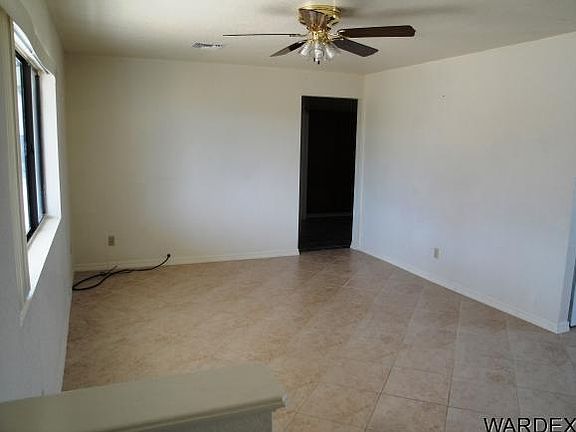 3rd image of 9189 N Vista Dr