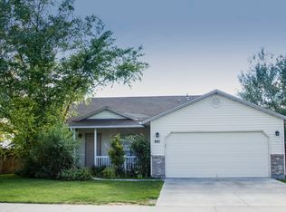 881 N Meadowsweet Ave, Kuna, ID 83634