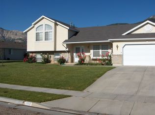 1252 N 100 E, Harrisville, UT 84404