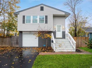 72 Pine Neck Ave, East Patchogue, NY 11772