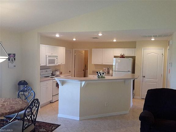 5th image of 3617 NE 17th Pl