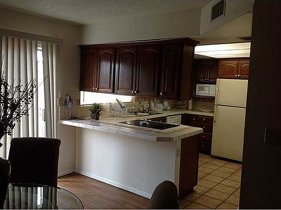 2nd image of 206 Paso Noble Dr