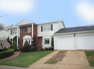 23 Eylandt St, Staten Island, NY 10312