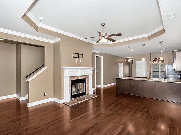 5th image of 120 Meadow Land Dr