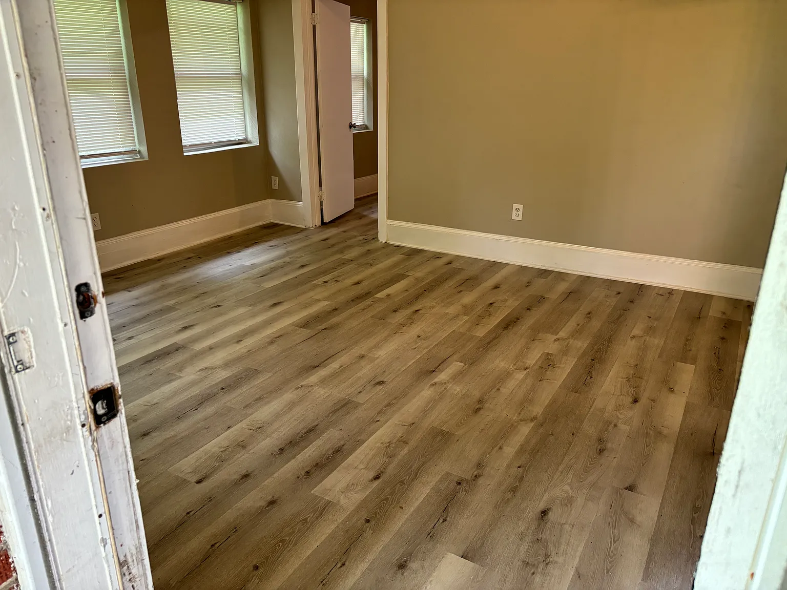 3 bed, 900 sqft, $1,495 — Photo 4