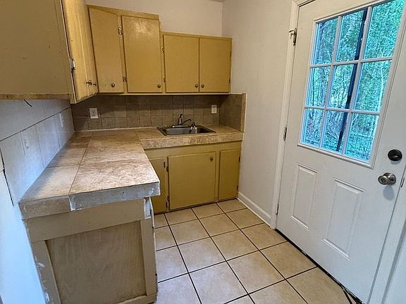 5th image of 9156 3rd Ave