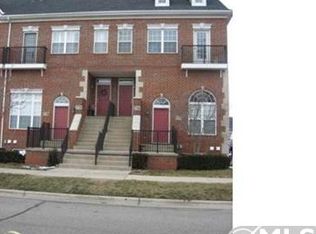 2726 Riverside Dr, Trenton, MI 48183