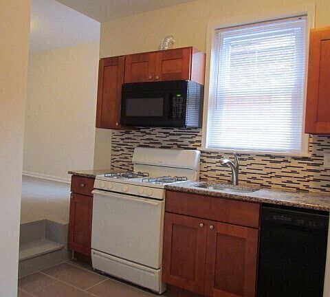 5th image of 4013 Green St #2