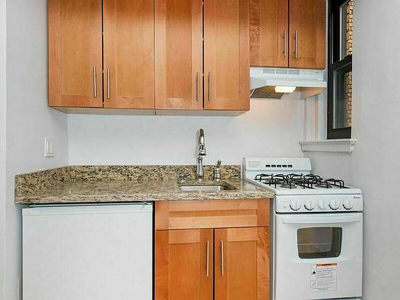 5th image of 404 E 55th St #13H