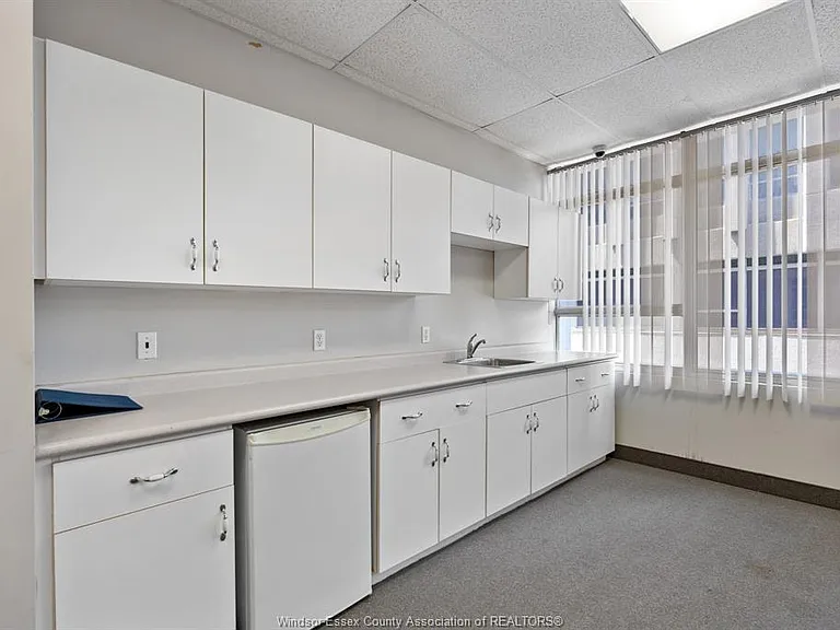 540 Ouellette Ave #7E — Photo 29