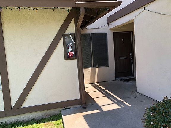 3rd image of 5572 Reno Cir #2