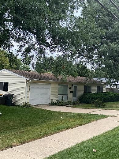 1st image of 204 S Bartlett Rd