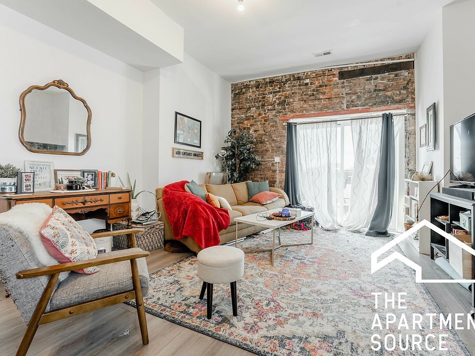 1st image of 2022 S Throop St #4W
