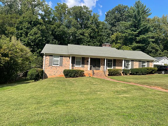 summer front of house