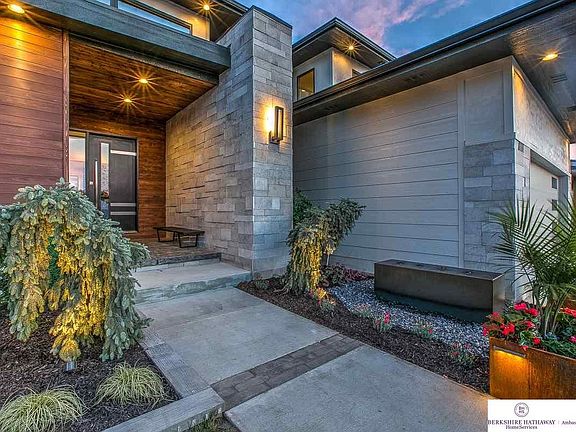 4th image of 21333 A St