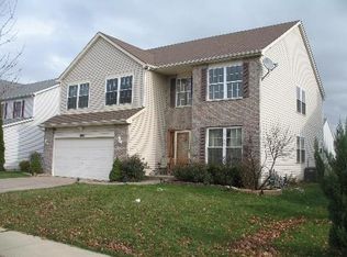 1866 Lake Shore Dr, Romeoville, IL 60446