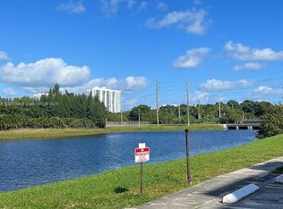 16465 NE 22nd Ave APT 217, North Miami Beach, FL 33160