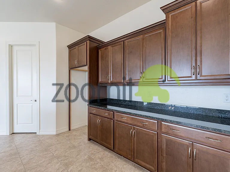 19407 W Seldon Ln — Photo 11
