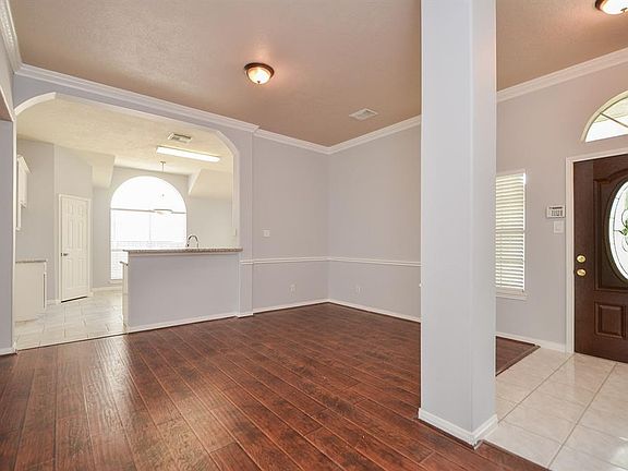 5th image of 1323 Hunter Green Ln