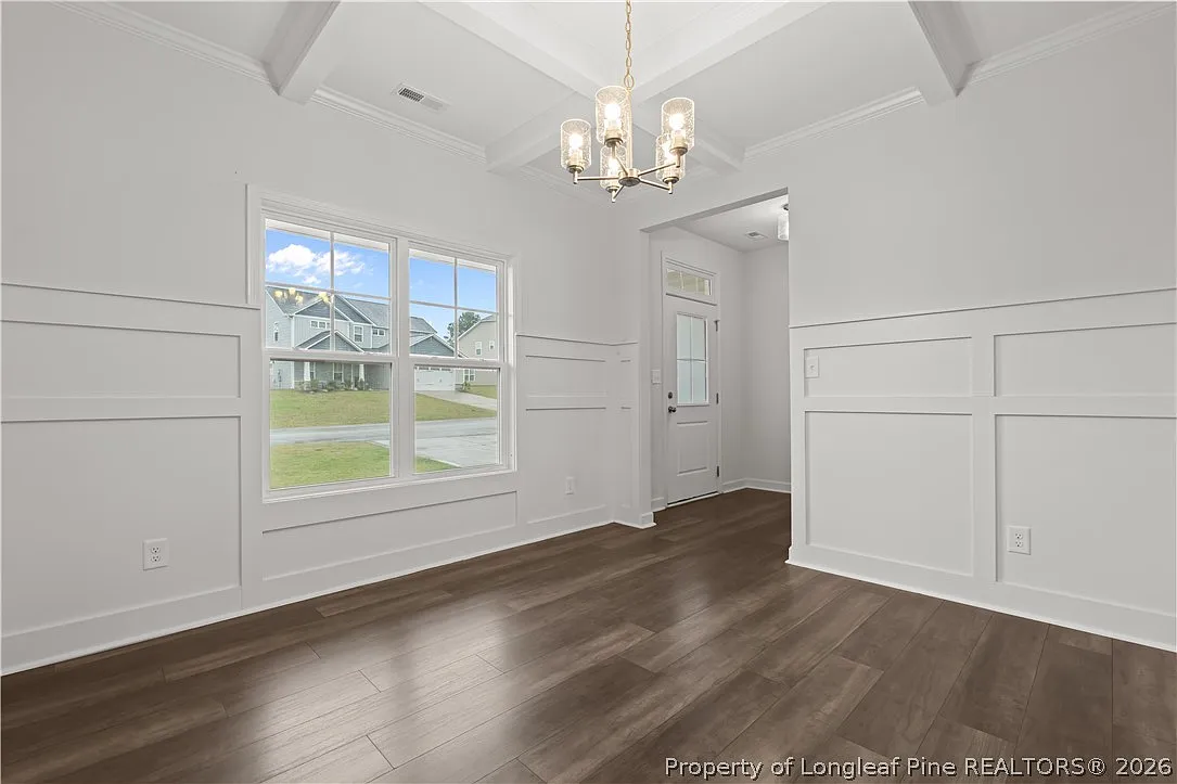 4 bed, 2.5 bath, 2285 sqft, $2,300 — Photo 2