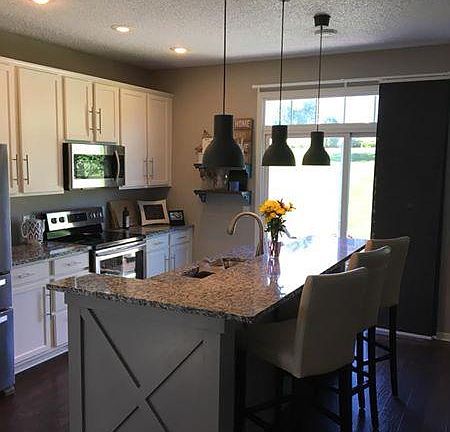 3rd image of 616 Tiffany Ln