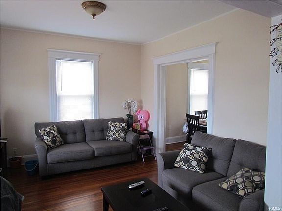3rd image of 130 Fairview Ave