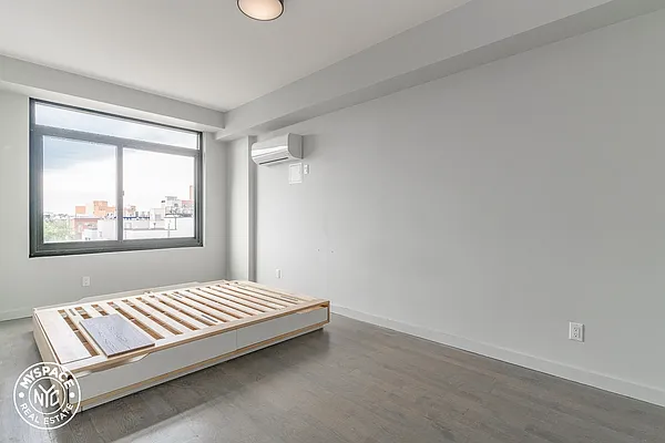 Rented by MySpaceNYC | media 28