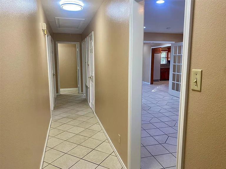 7868 Broadview Dr — Photo 14