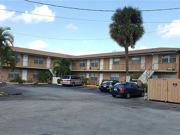 4th image of 1401 NE 57th Pl APT 6