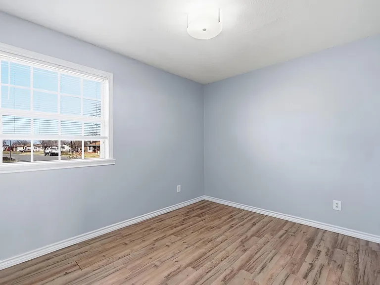 1741 Pasadena Dr — Photo 18