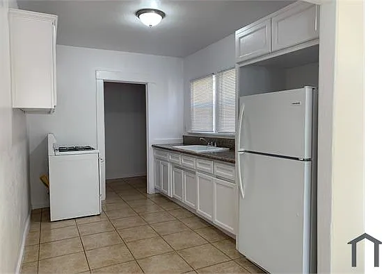2118 Adair St #14 — Photo 6