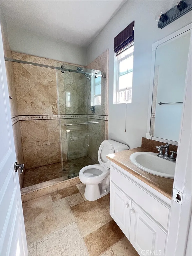 3 bed, 1808 sqft, $5,600 — Photo 4