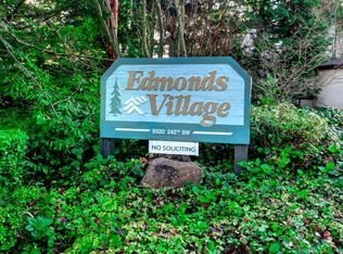 8520 242nd St SW APT 104, Edmonds, WA 98026