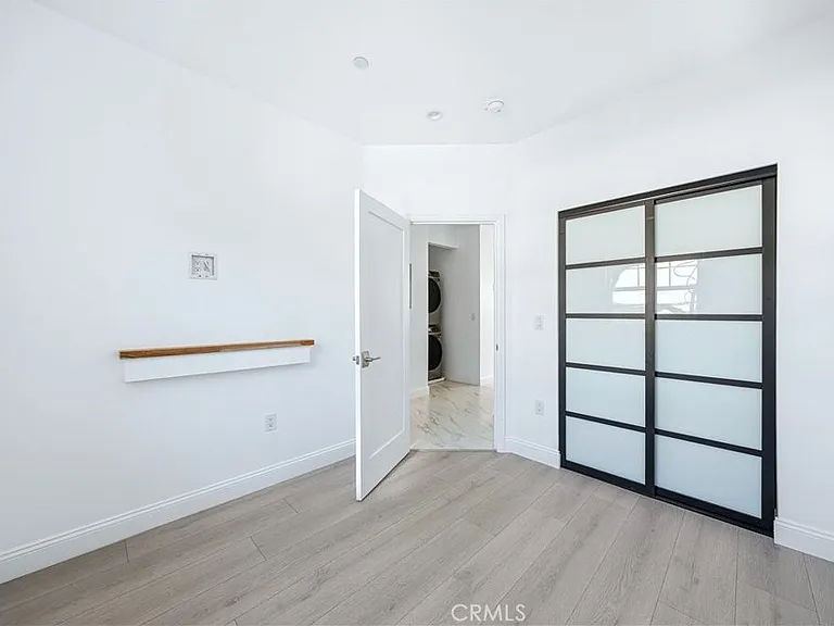 10538 La Reina Ave #4 — Photo 17