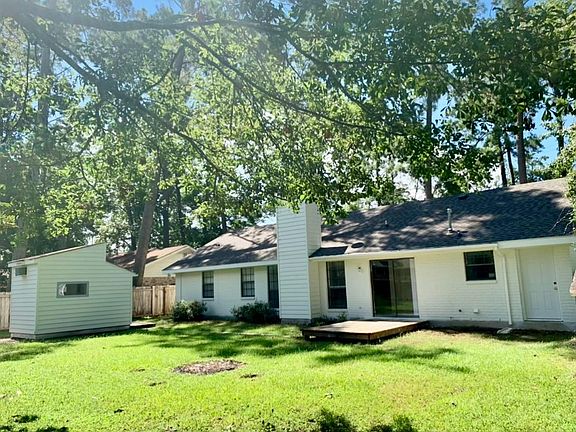4th image of 214 Driftwood St #1