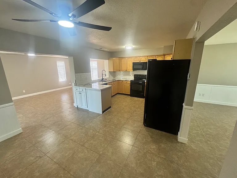 2060 W Devonshire Cir — Photo 10