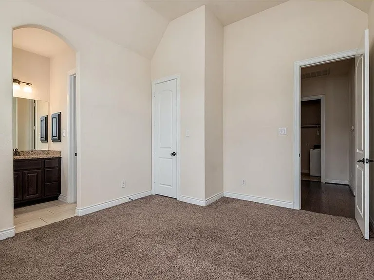 23034 Creek Park Dr — Photo 32