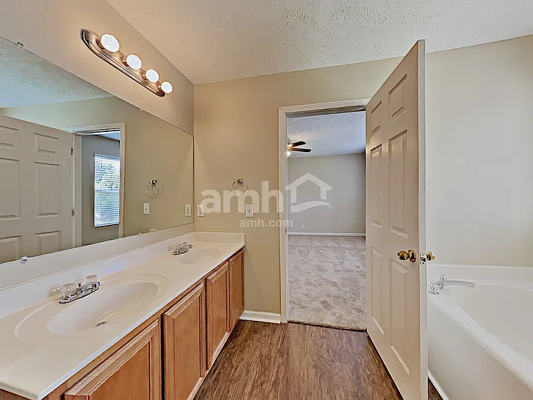 5507 Middlebury Dr — Photo 13