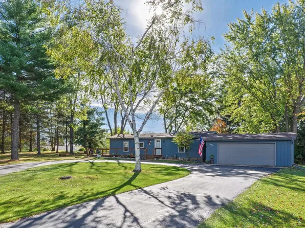 W861 Summit Ct, Green Lake, WI 54941