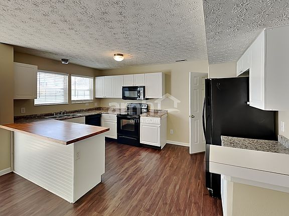 3rd image of 4365 Chanterelle Dr
