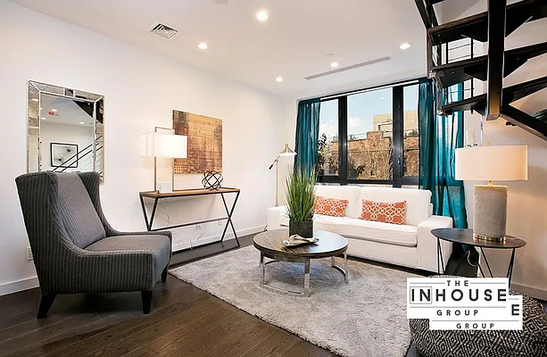 Sold by The In House Group | media 3